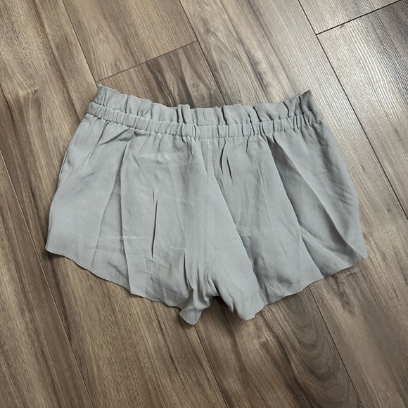 Aritzia Wilfred Montrouge Shorts - Picture 5 of 7